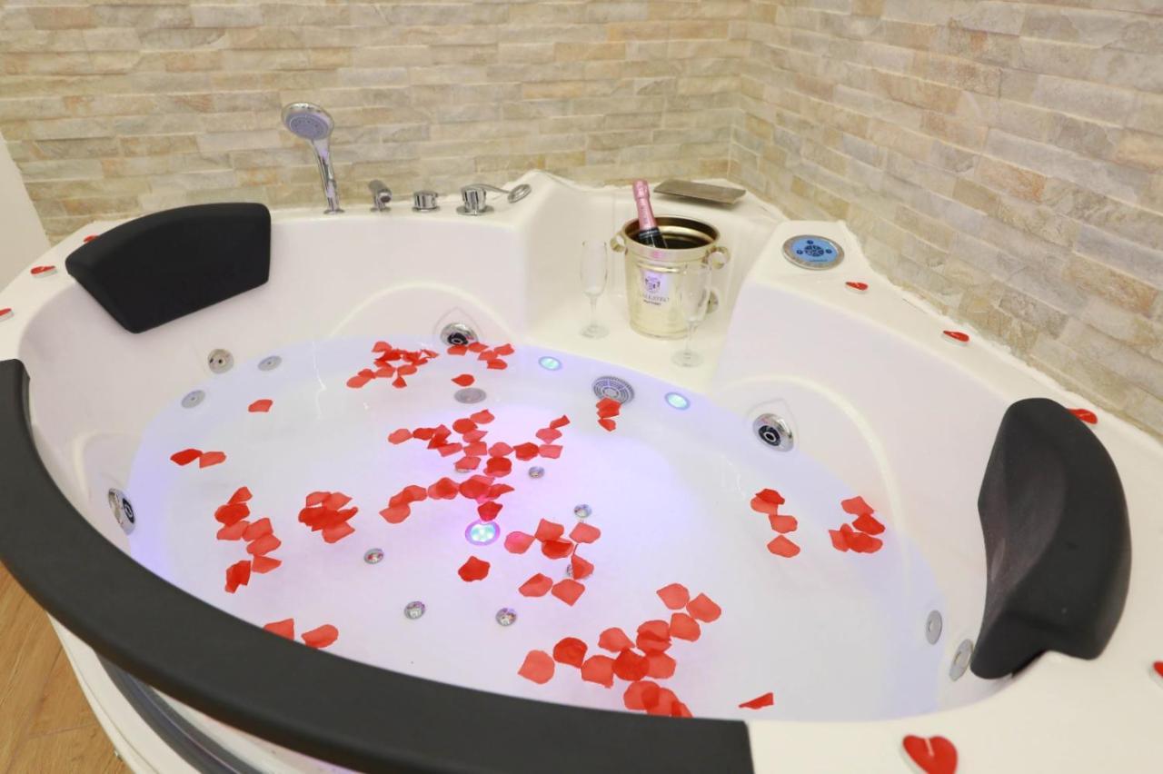 Vient' E Mar Suite Кастеламаре ди Стабия Екстериор снимка